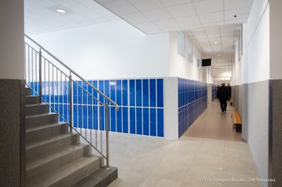 zdjęcie z uroczystego otwarcia rozbudowy i modernizacji budynku Zespołu Szk&oacute;ł Elektronicznych w Rzeszowie, fot. Grzegorz Bukała, Urząd Miasta Rzeszowa